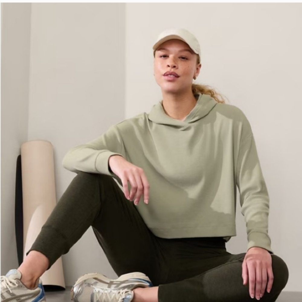 Athleta Green Prescense Hoodie Small